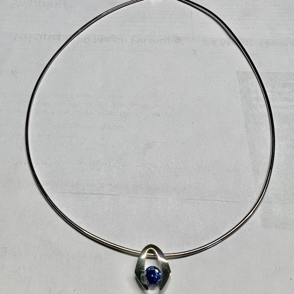 Ladies white gold with tanzanite pendant necklace